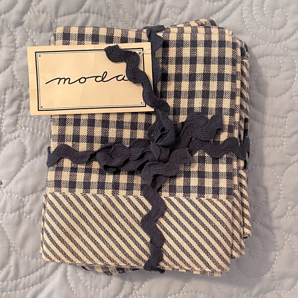NEW Moda blue plaid hand towels